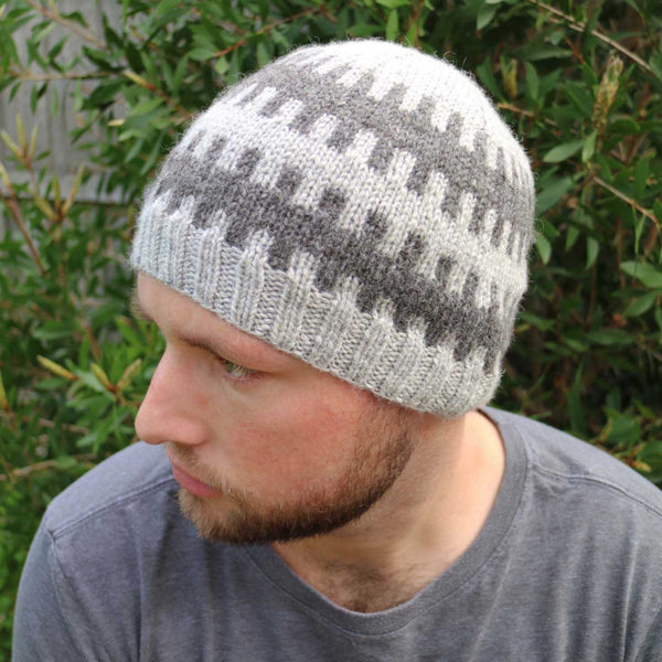 31998 Cogs Mosaic Beanie (e-pattern)